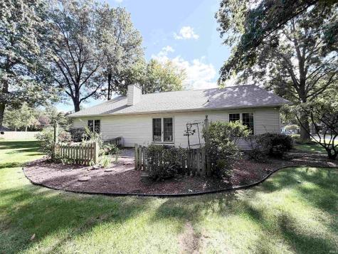 57360 Peachstone Drive South Bend IN 46619
