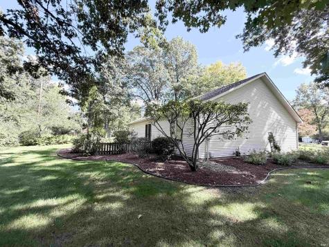 57360 Peachstone Drive South Bend IN 46619