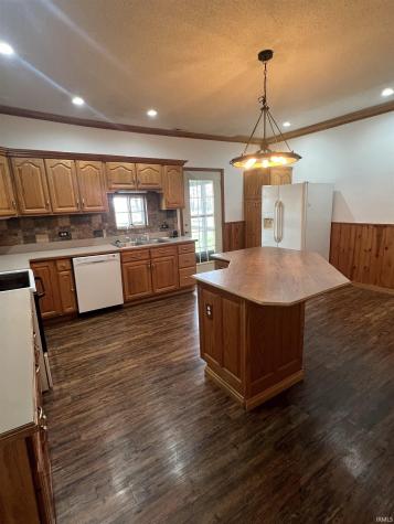 10623 W 300 S Lyons IN 47443