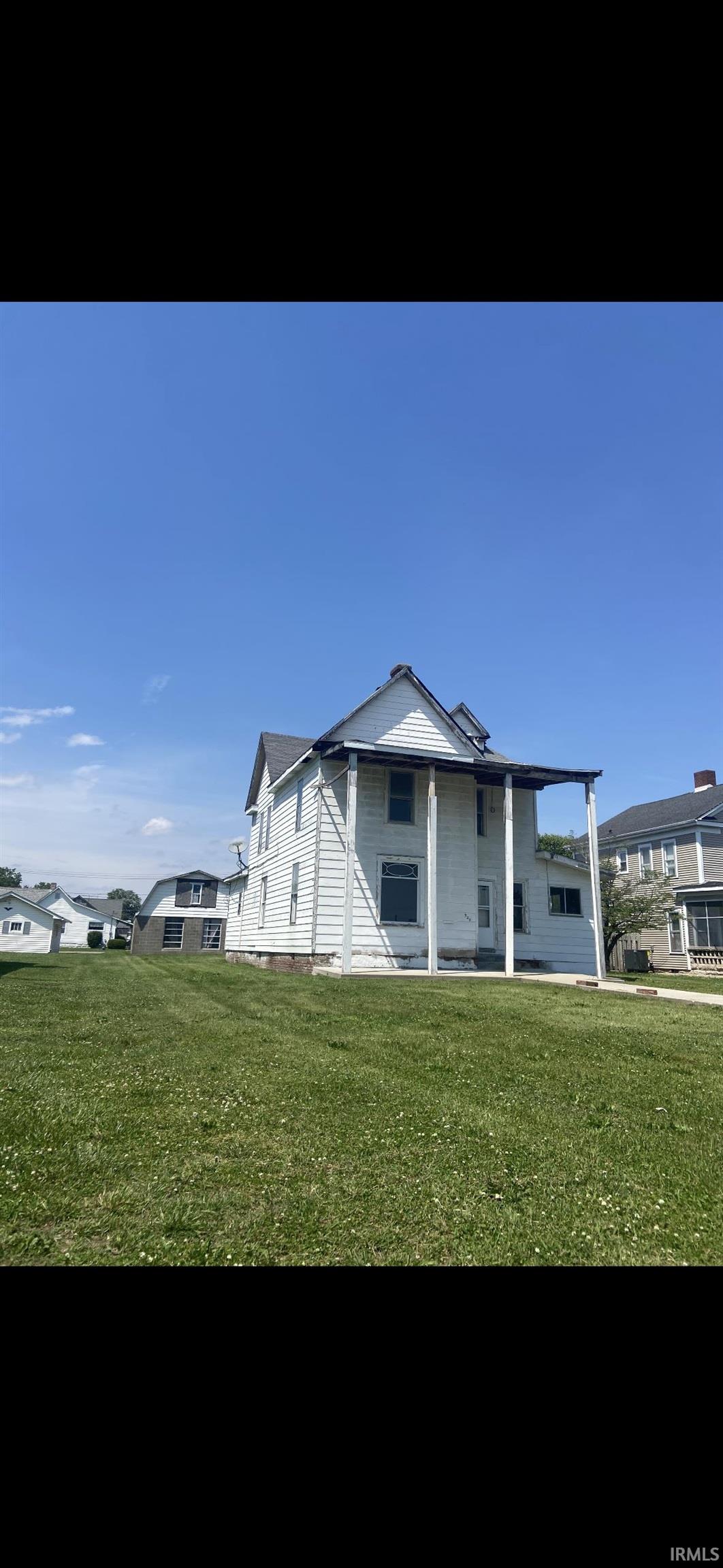 920 NE A St Street Linton IN 47441