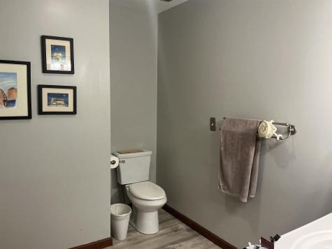 6612 Pinehurst Drive Evansville IN 47711