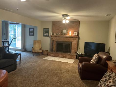 6612 Pinehurst Drive Evansville IN 47711