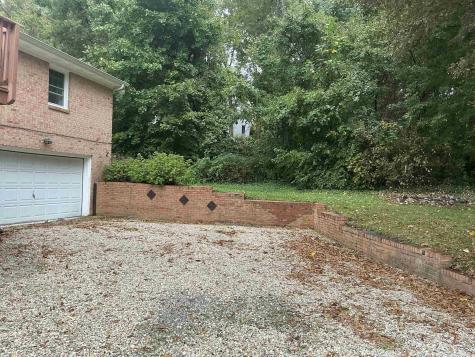 6612 Pinehurst Drive Evansville IN 47711