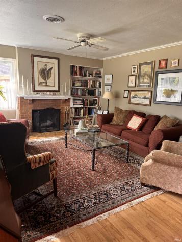 1927 Rockne Drive South Bend IN 46617
