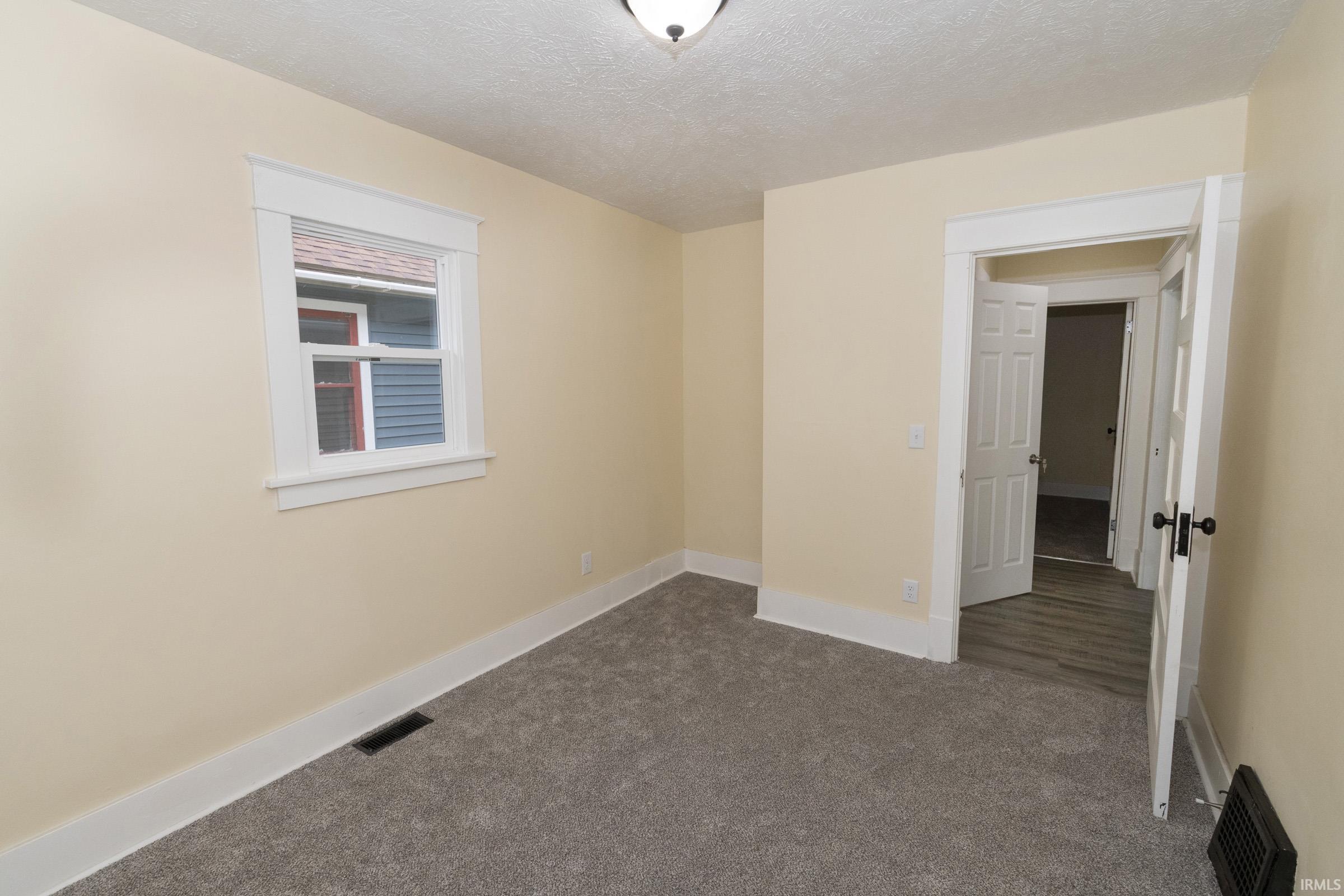 814 Sancome Avenue South Bend IN 46628