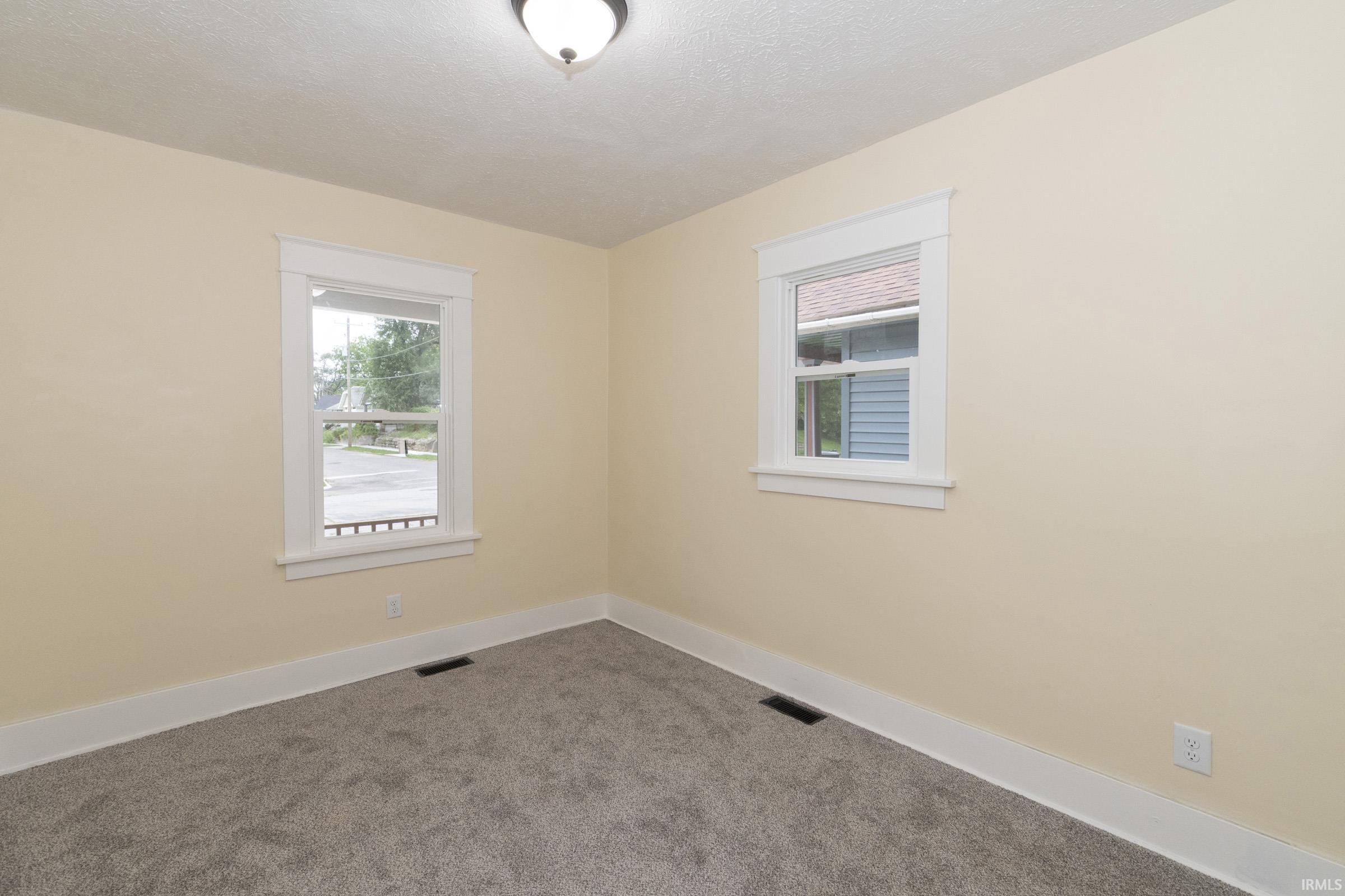 814 Sancome Avenue South Bend IN 46628
