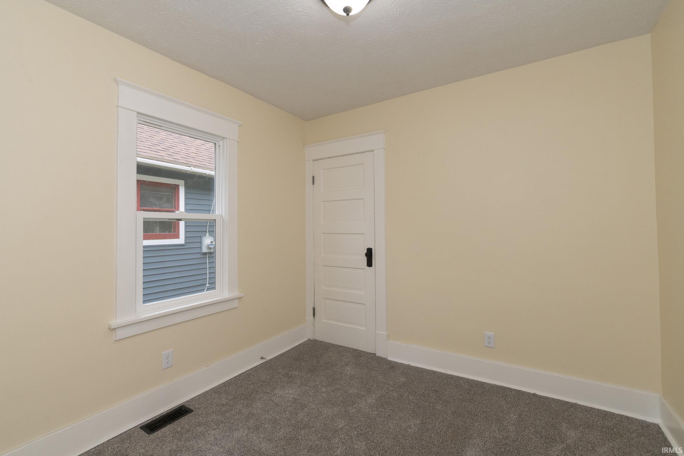 814 Sancome Avenue South Bend IN 46628