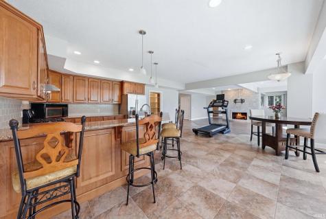 6921 Mangrove Lane Fort Wayne IN 46835