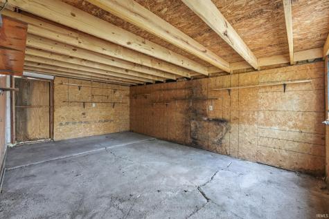 1928 Glenwood Avenue Fort Wayne IN 46805