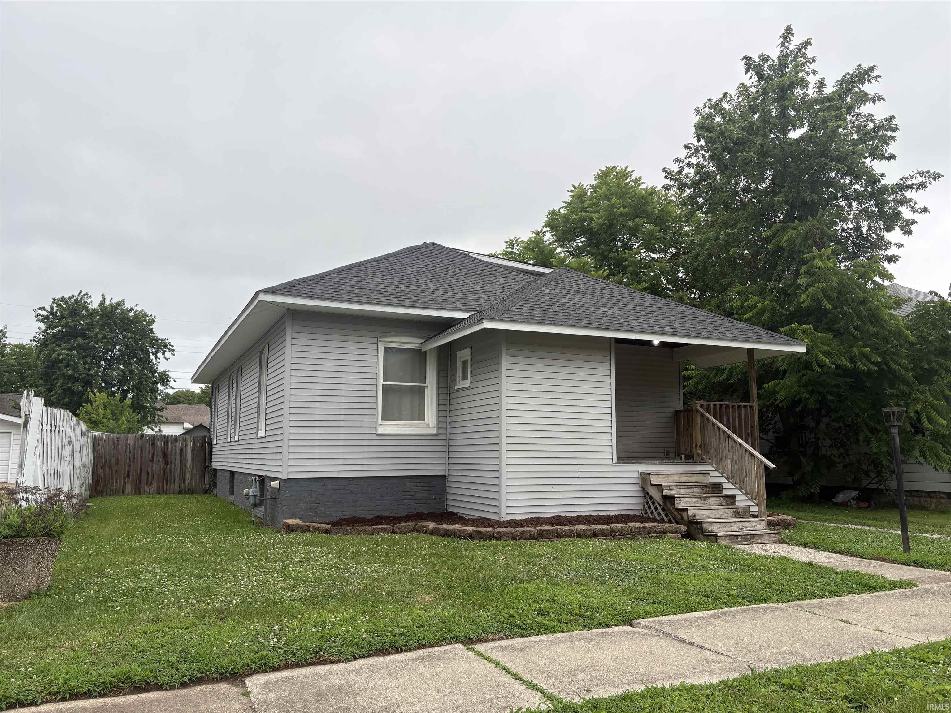 1216 N 12th Street Vincennes IN 47591