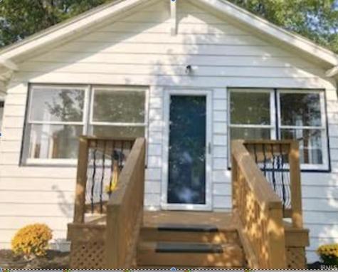 927 S Twyckenham Drive South Bend IN 46615
