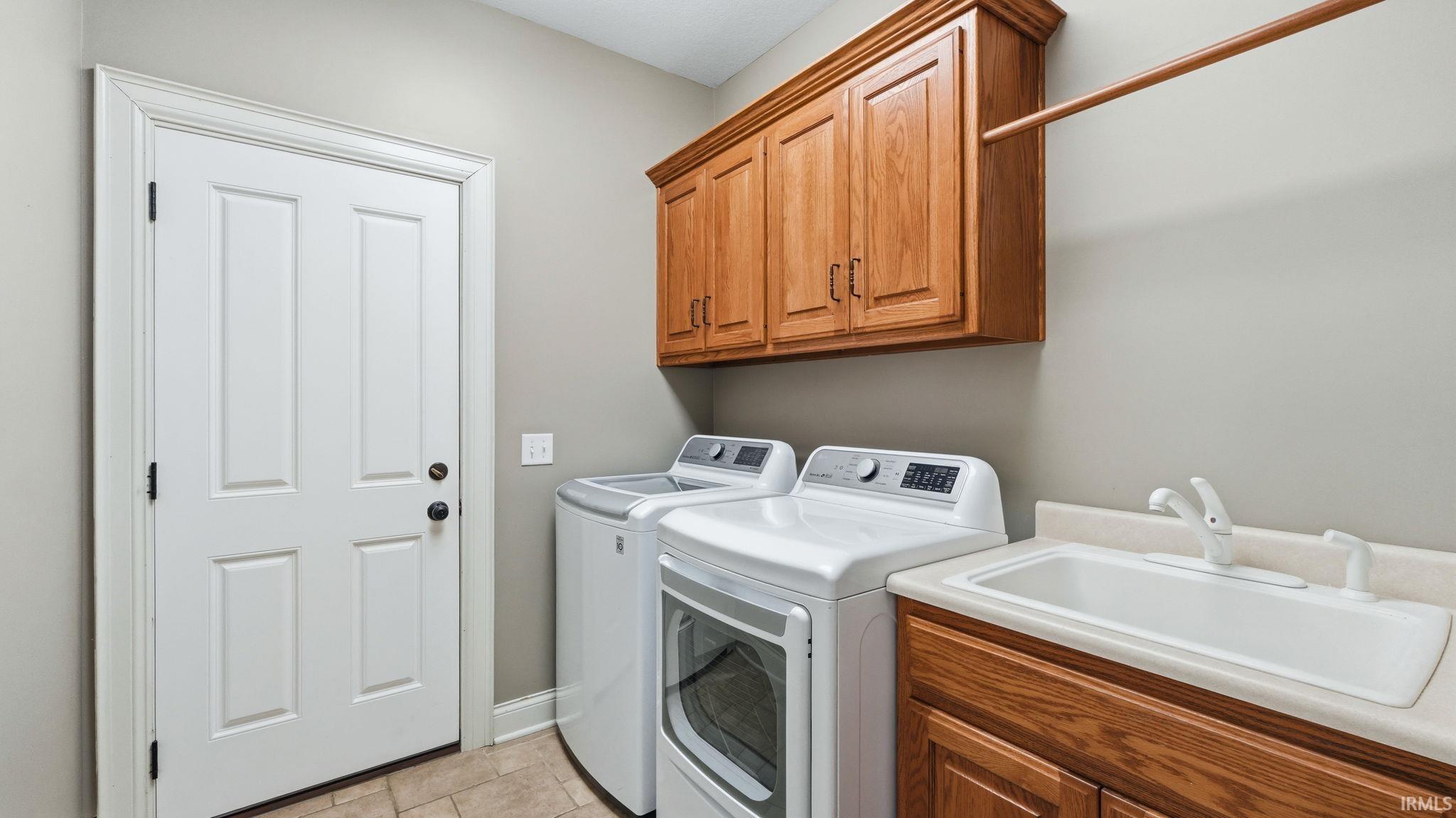 2570 E Ontario Lane Warsaw IN 46582