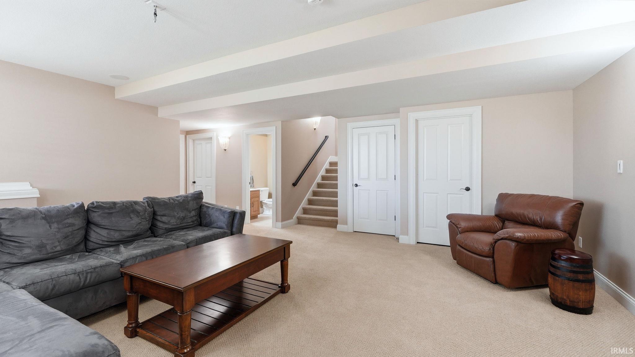 2570 E Ontario Lane Warsaw IN 46582