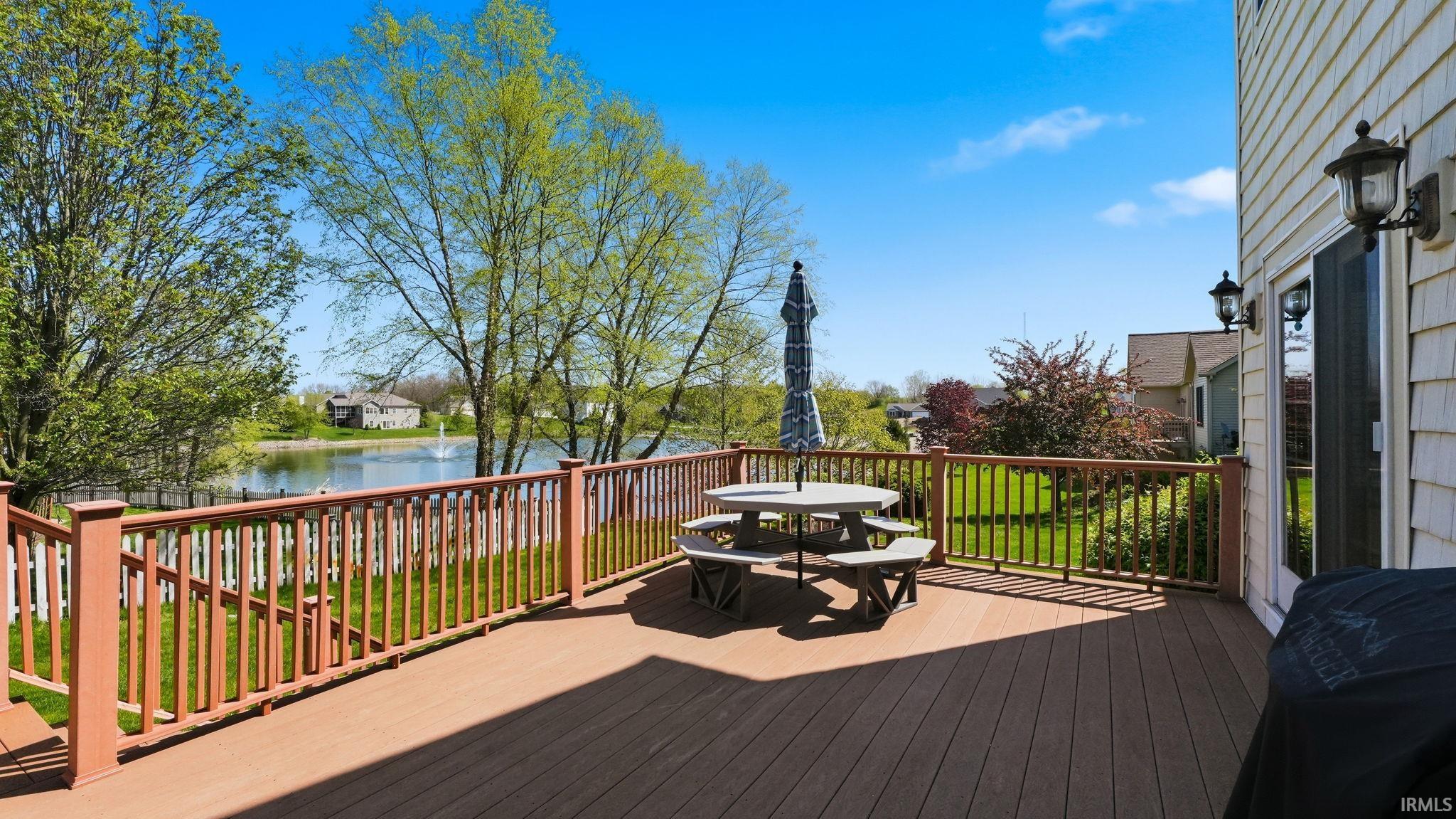2570 E Ontario Lane Warsaw IN 46582