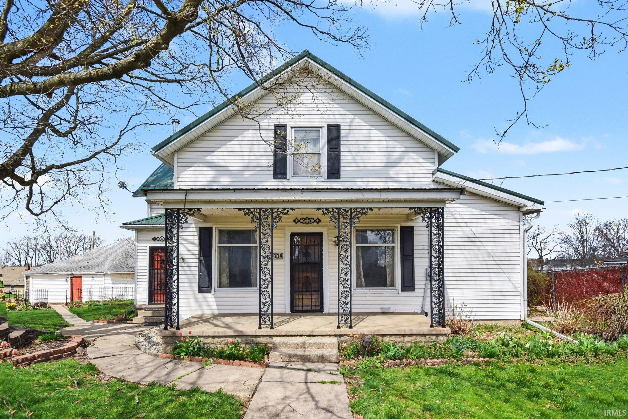 219 W Dewey Street Bremen IN 46506