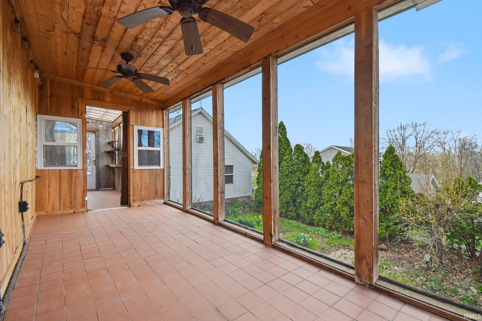 219 W Dewey Street Bremen IN 46506