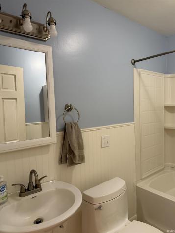 42 E Shamrock Road Hartford City IN 47348