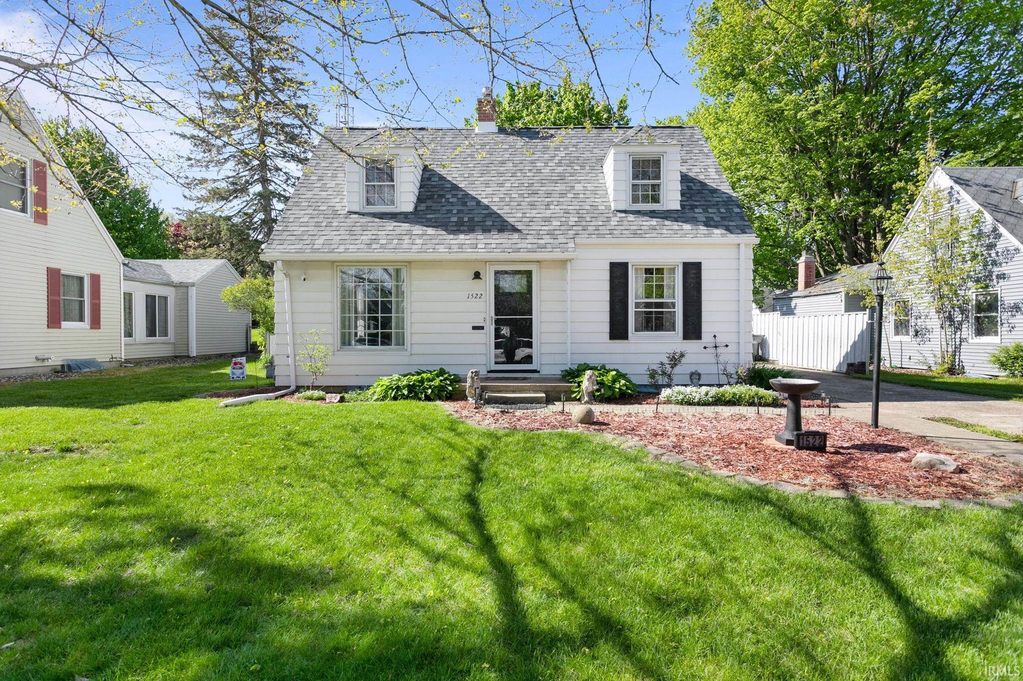 1522 E Ewing Avenue South Bend IN 46613