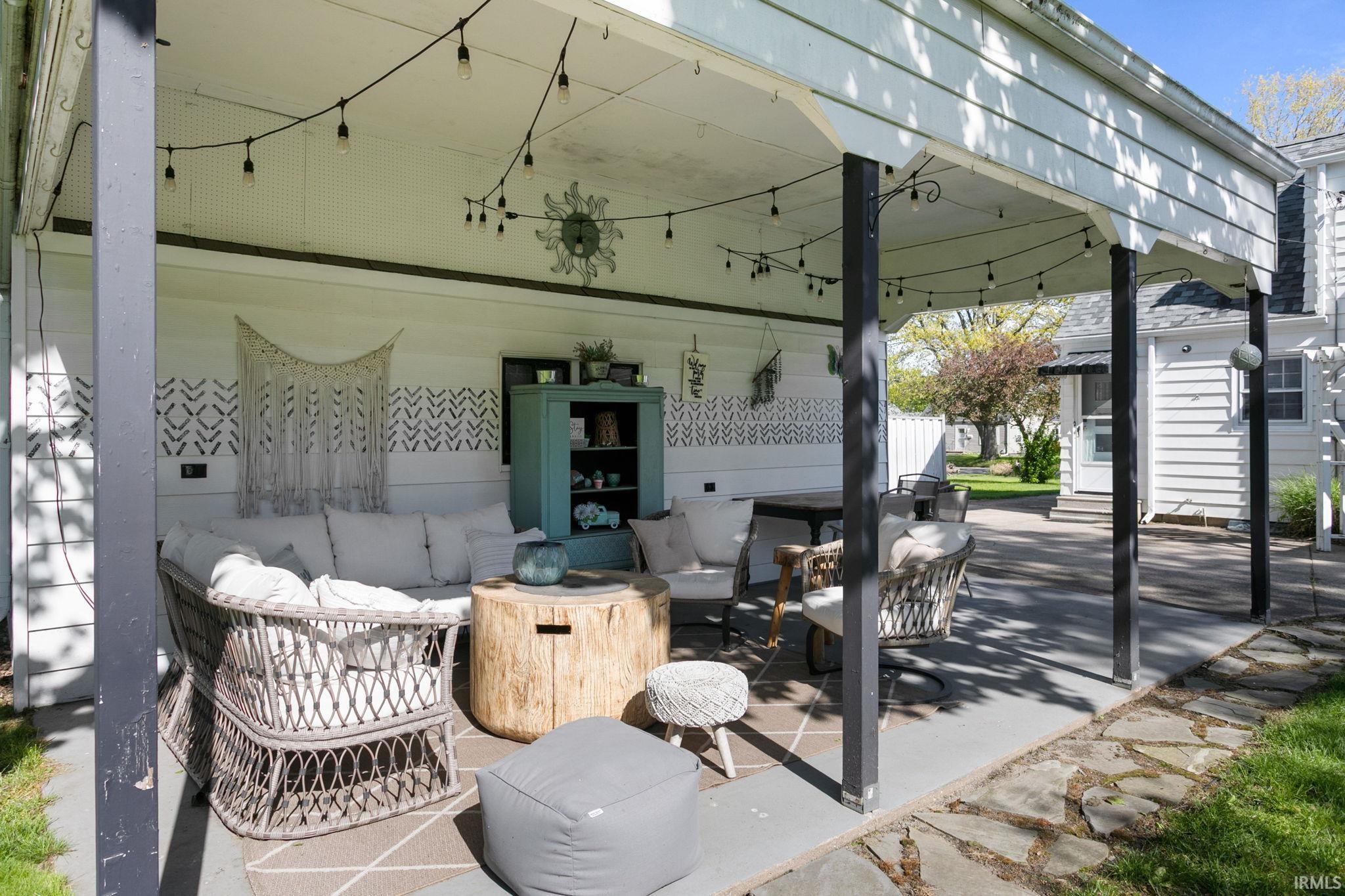 1522 E Ewing Avenue South Bend IN 46613