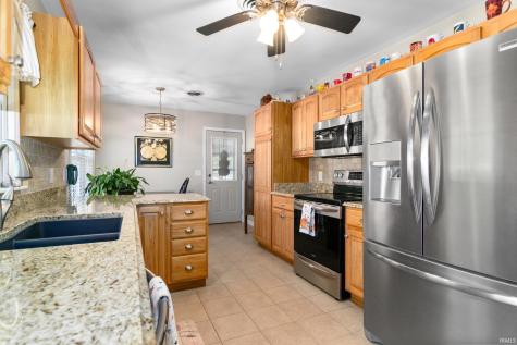 9301 Farmington Drive Evansville IN 47712