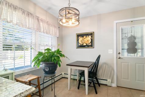 9301 Farmington Drive Evansville IN 47712