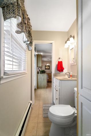 9301 Farmington Drive Evansville IN 47712