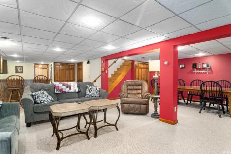 9301 Farmington Drive Evansville IN 47712