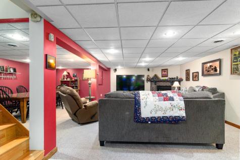 9301 Farmington Drive Evansville IN 47712