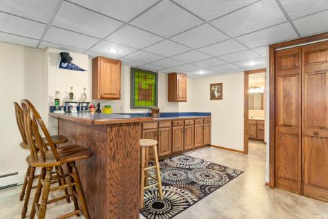 9301 Farmington Drive Evansville IN 47712