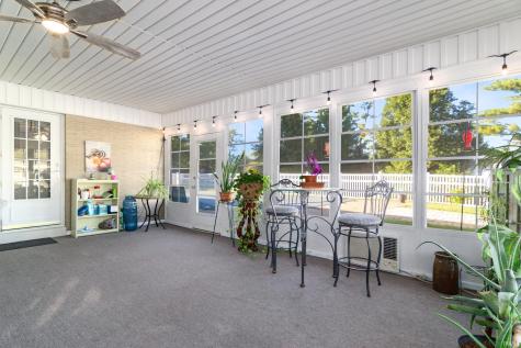 9301 Farmington Drive Evansville IN 47712