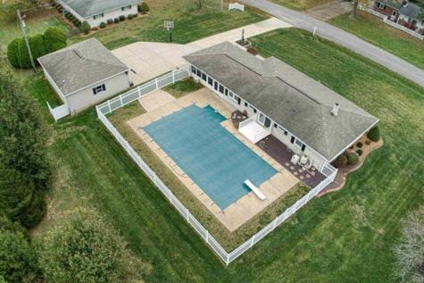 9301 Farmington Drive Evansville IN 47712