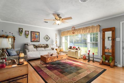 9301 Farmington Drive Evansville IN 47712