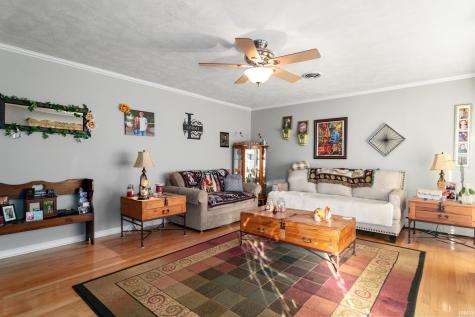 9301 Farmington Drive Evansville IN 47712