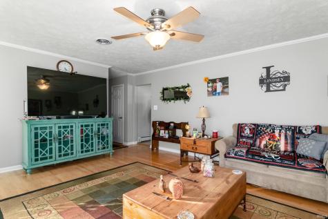 9301 Farmington Drive Evansville IN 47712