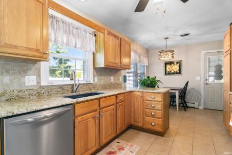 9301 Farmington Drive Evansville IN 47712