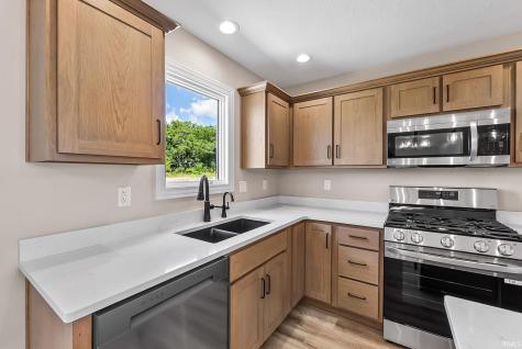 130 Longrifle Road Warsaw IN 46580