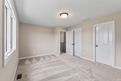 130 Longrifle Road Warsaw IN 46580