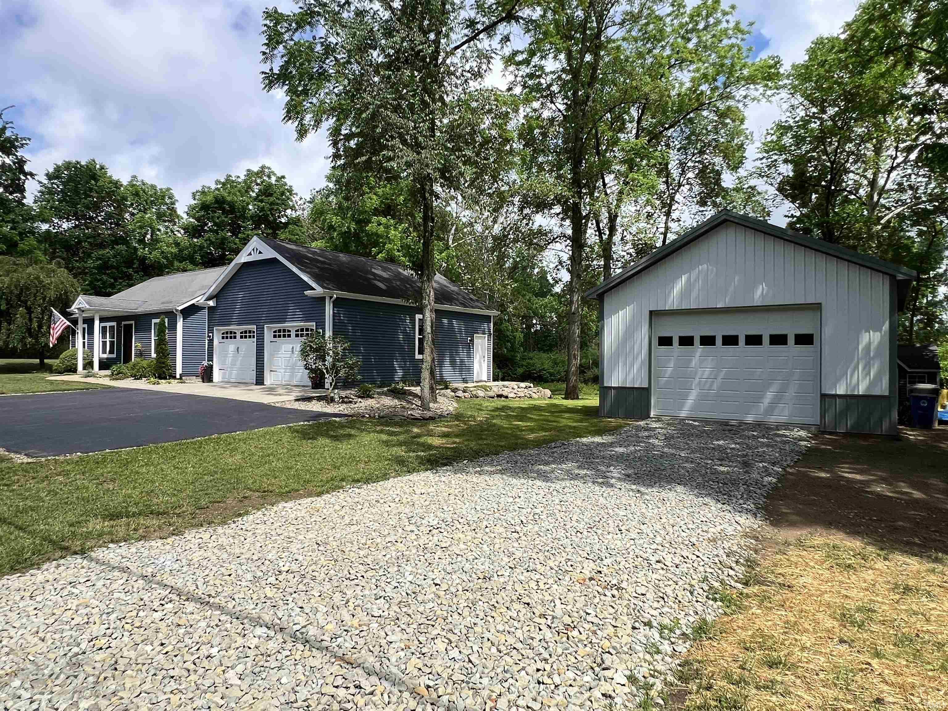 6572 E South Barbee Drive Warsaw IN 46582