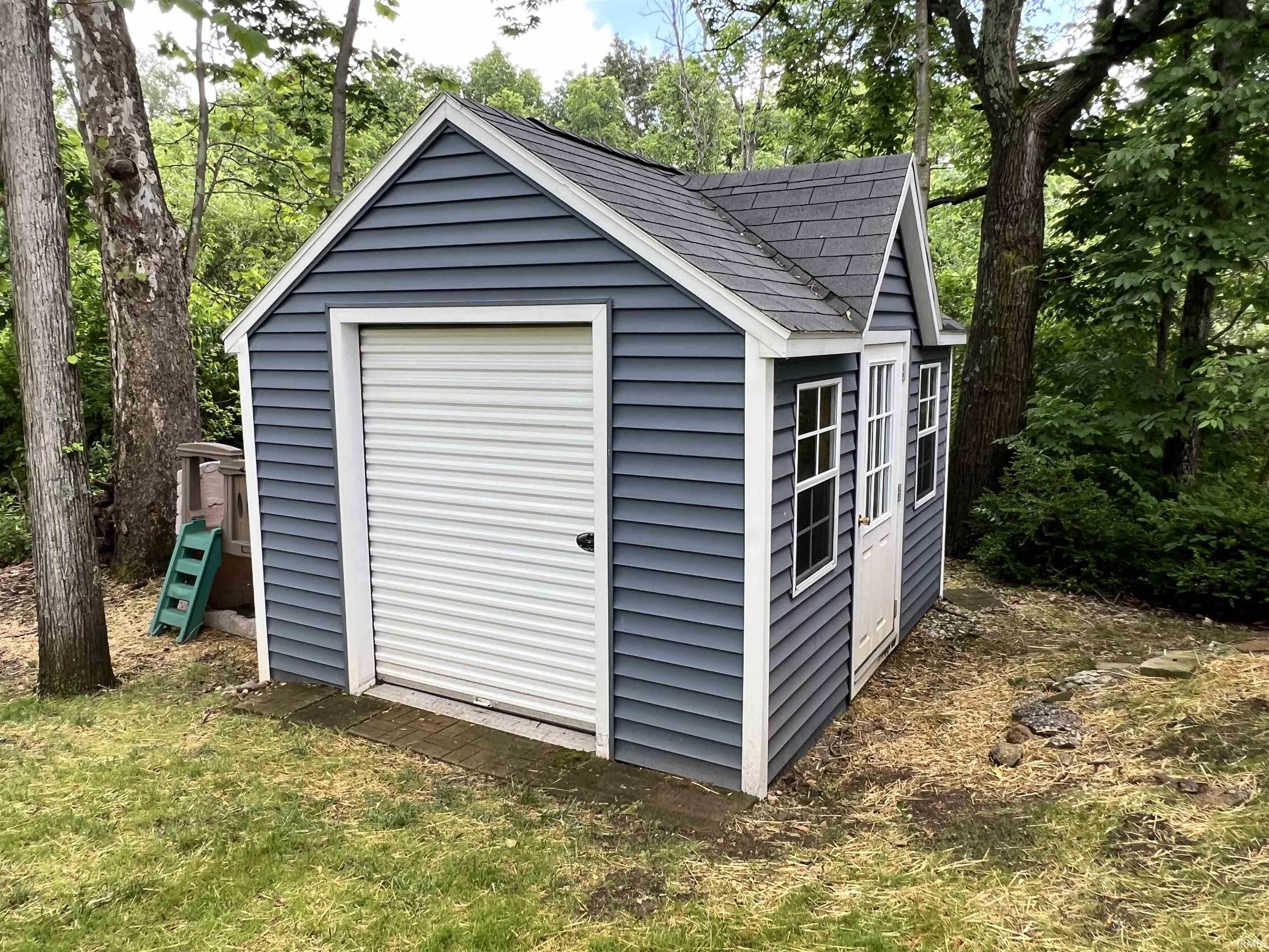 6572 E South Barbee Drive Warsaw IN 46582