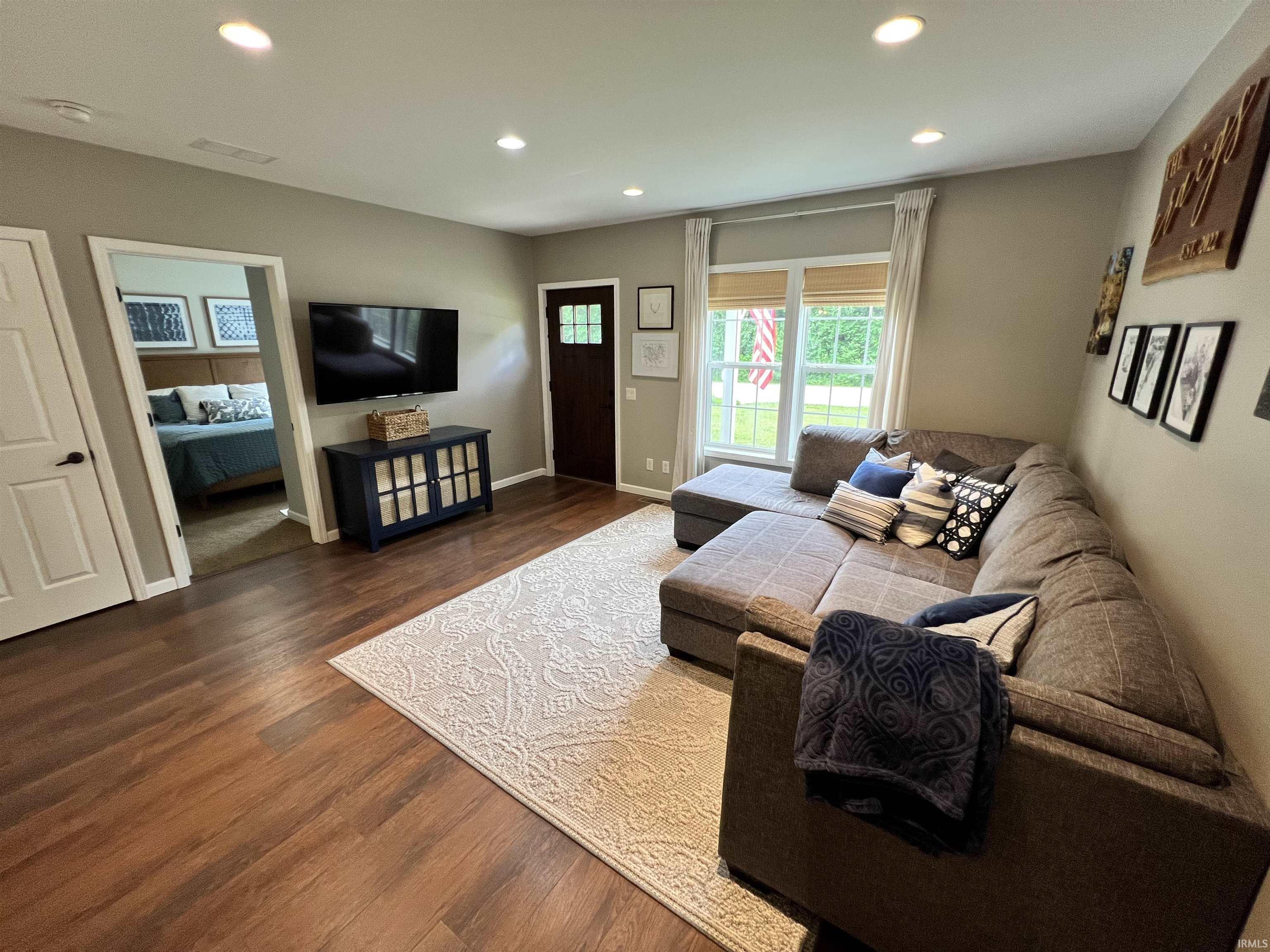 6572 E South Barbee Drive Warsaw IN 46582