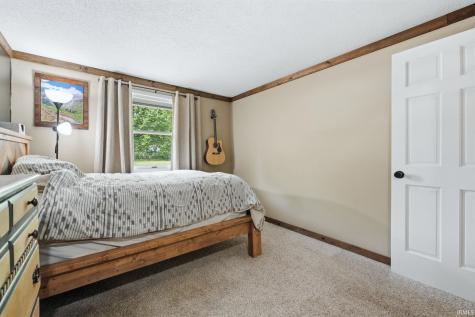 2005 Lathrop Drive Fort Wayne IN 46808