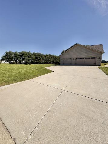 112 Fairway East Drive Attica IN 47918
