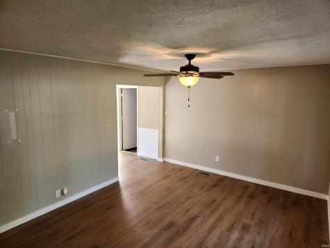 2121 W Thomas Drive Muncie IN 47302