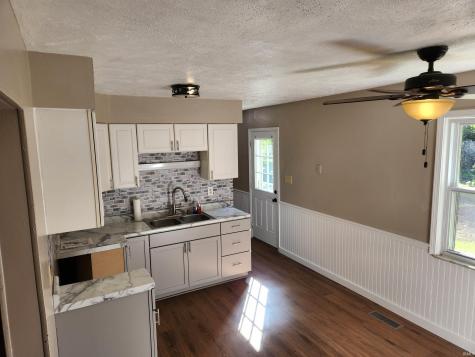 2121 W Thomas Drive Muncie IN 47302