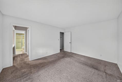 1915 Churchill Drive South Bend IN 46617