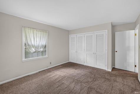 1915 Churchill Drive South Bend IN 46617