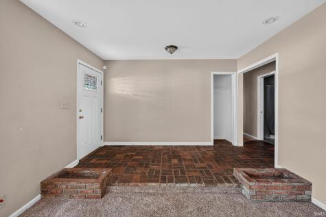 1915 Churchill Drive South Bend IN 46617