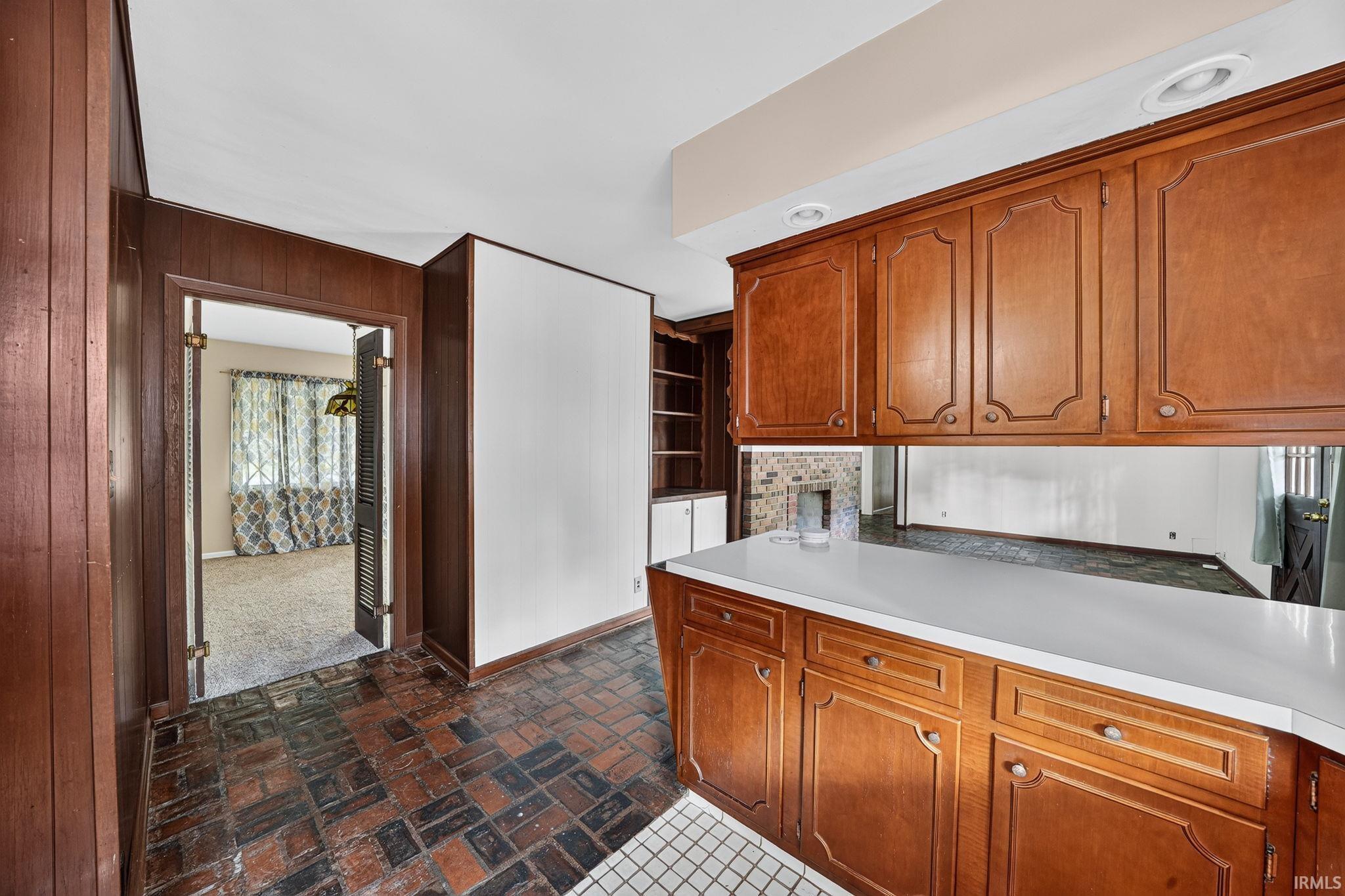 1915 Churchill Drive South Bend IN 46617