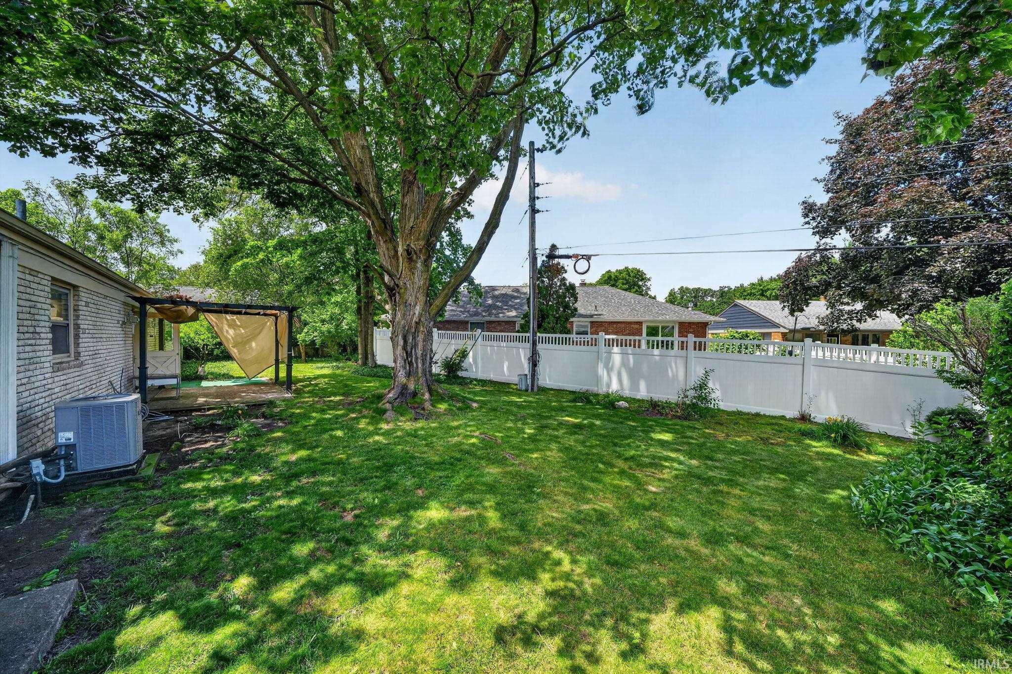 1915 Churchill Drive South Bend IN 46617