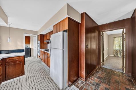 1915 Churchill Drive South Bend IN 46617